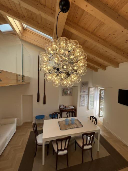 La Piccola Casa Al Lago - Intera Casa Con 3 Camere E 2 Box Salò Esterno foto