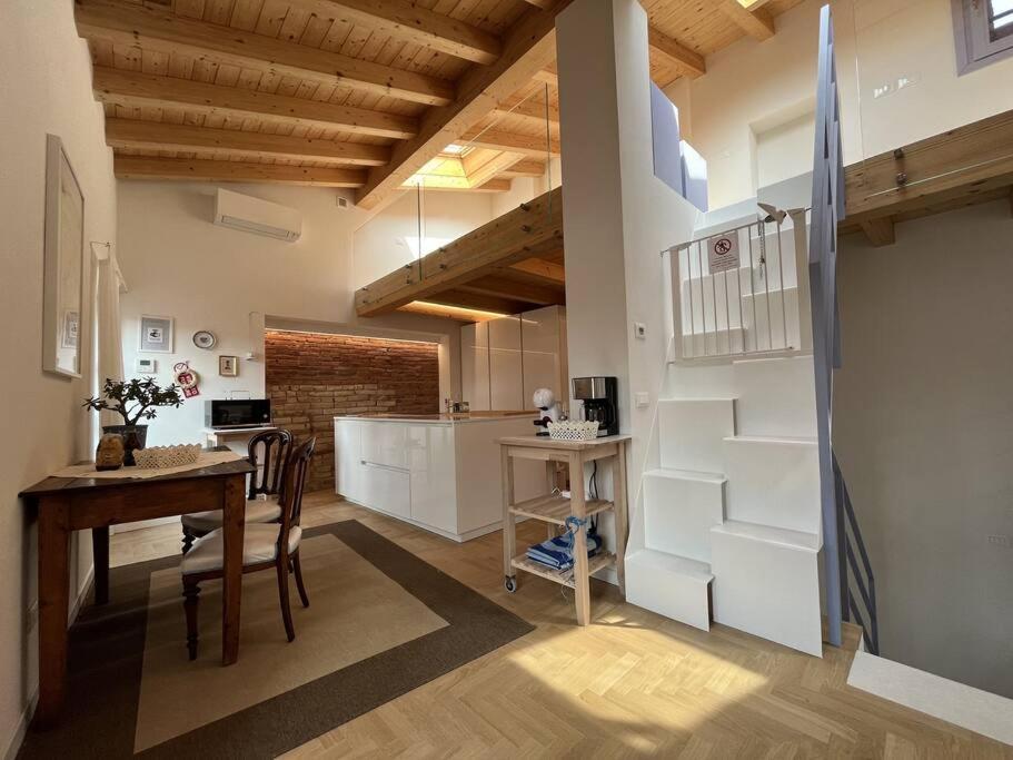 La Piccola Casa Al Lago - Intera Casa Con 3 Camere E 2 Box Salò Esterno foto