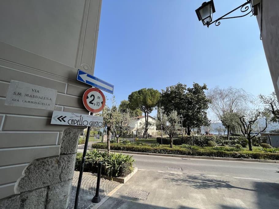 La Piccola Casa Al Lago - Intera Casa Con 3 Camere E 2 Box Salò Esterno foto