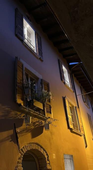 La Piccola Casa Al Lago - Intera Casa Con 3 Camere E 2 Box Salò Esterno foto