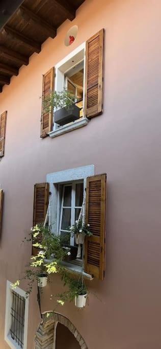 La Piccola Casa Al Lago - Intera Casa Con 3 Camere E 2 Box Salò Esterno foto